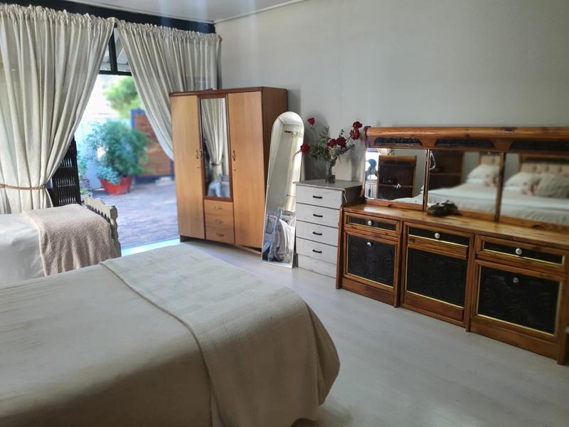 5 Bedroom Property for Sale in Parow North Western Cape